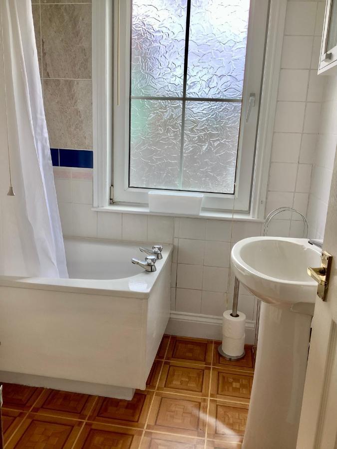 Second Floor Apartment Tenby Town Centre Екстериор снимка