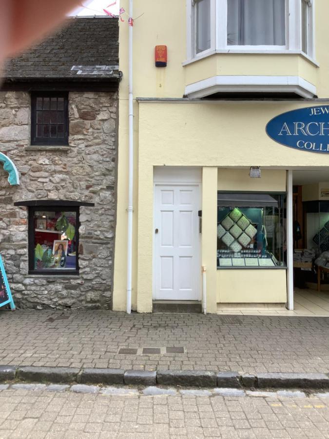 Second Floor Apartment Tenby Town Centre Екстериор снимка